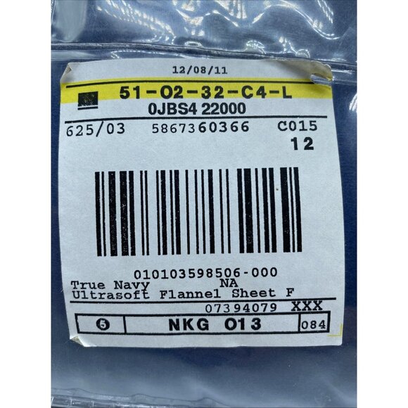 LL Bean Ultra Soft Flannel Queen Size Flat Sheet True Navy 92  X 110 in - Picture 8 of 8